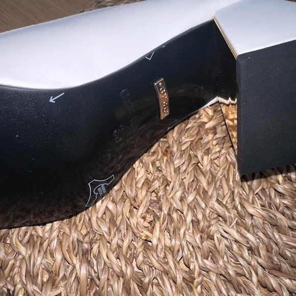 Gucci White Leather Loafers - Picture 5 of 6